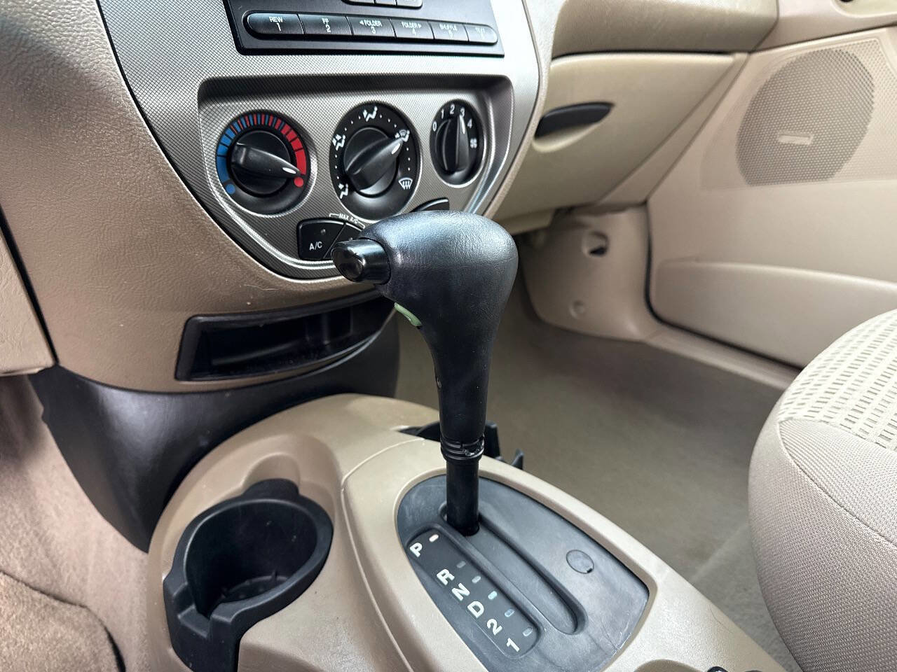 Used 2006 Ford Focus SES image 23