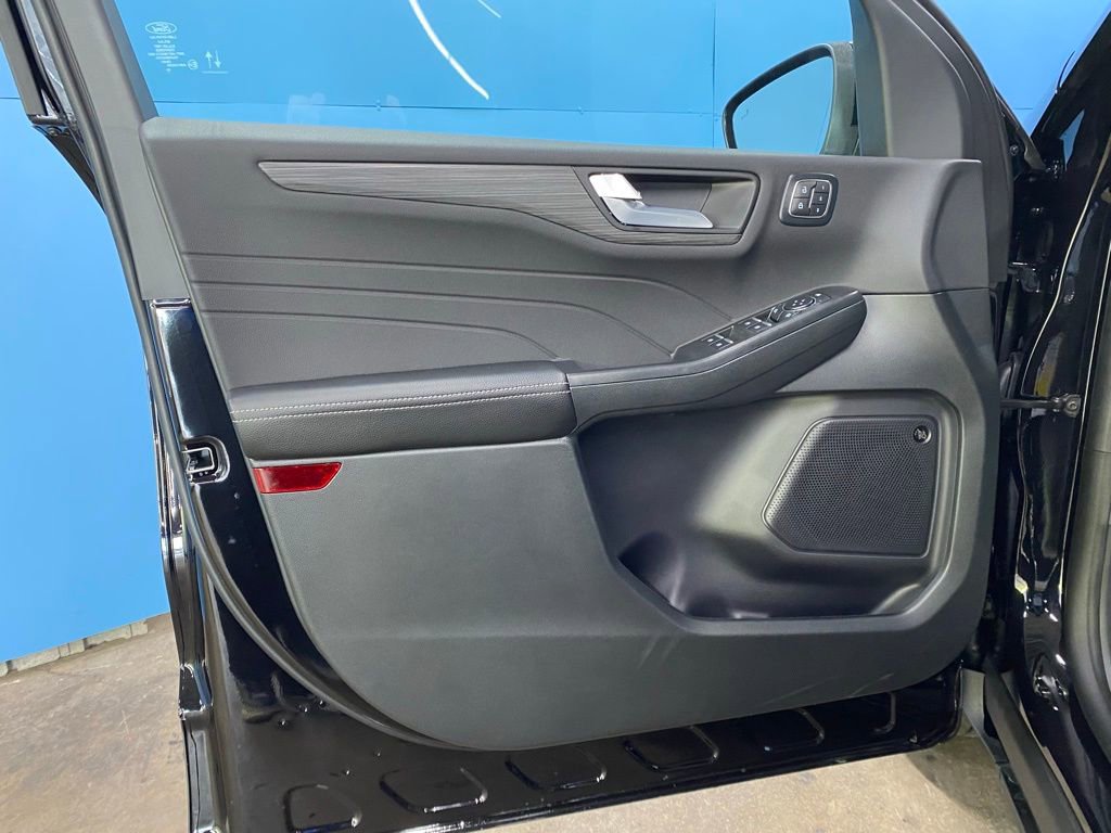 New 2026 Ford Escape Platinum w/ Premium Technology Package image 33