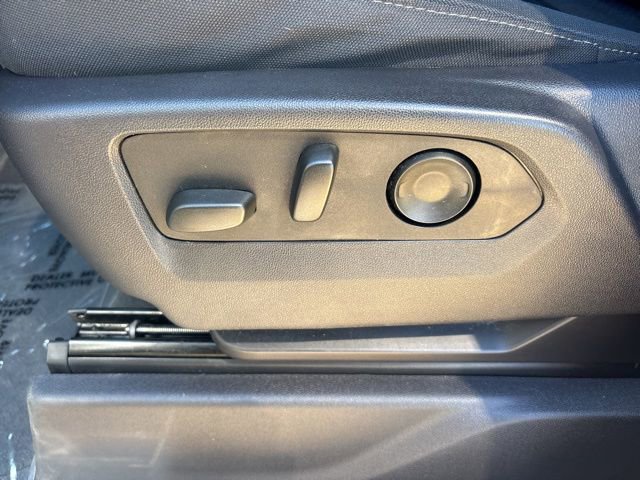 Used 2024 Chevrolet Silverado 1500 LT image 5