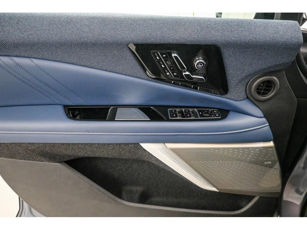 New 2026 Cadillac Optiq Luxury 2 image 16