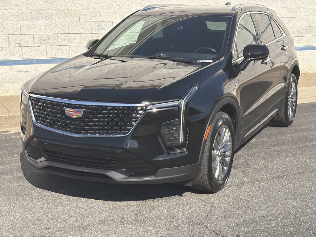 Certified 2025 Cadillac XT4 Premium Luxury image 3