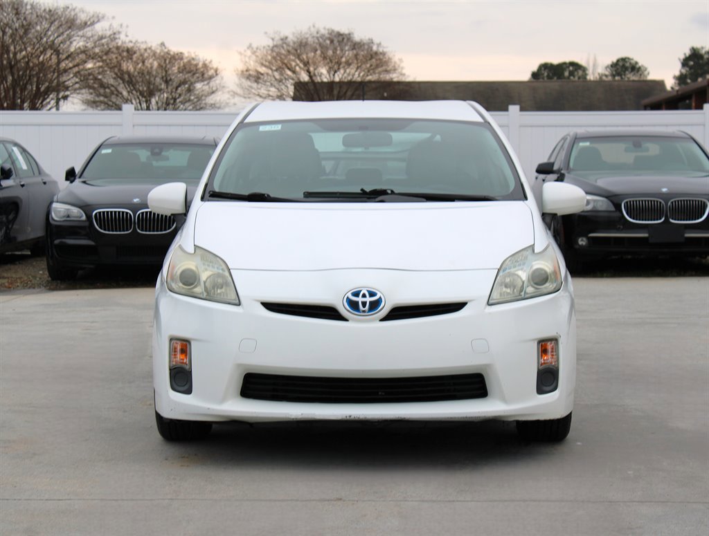 Used 2011 Toyota Prius Five image 2
