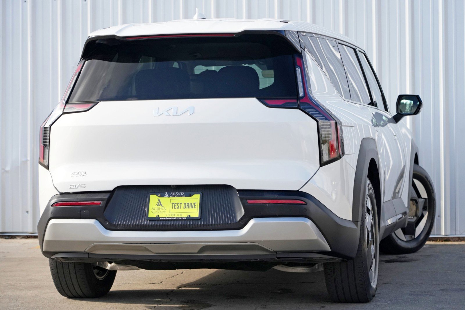 Used 2024 Kia EV9 Light Long Range image 3