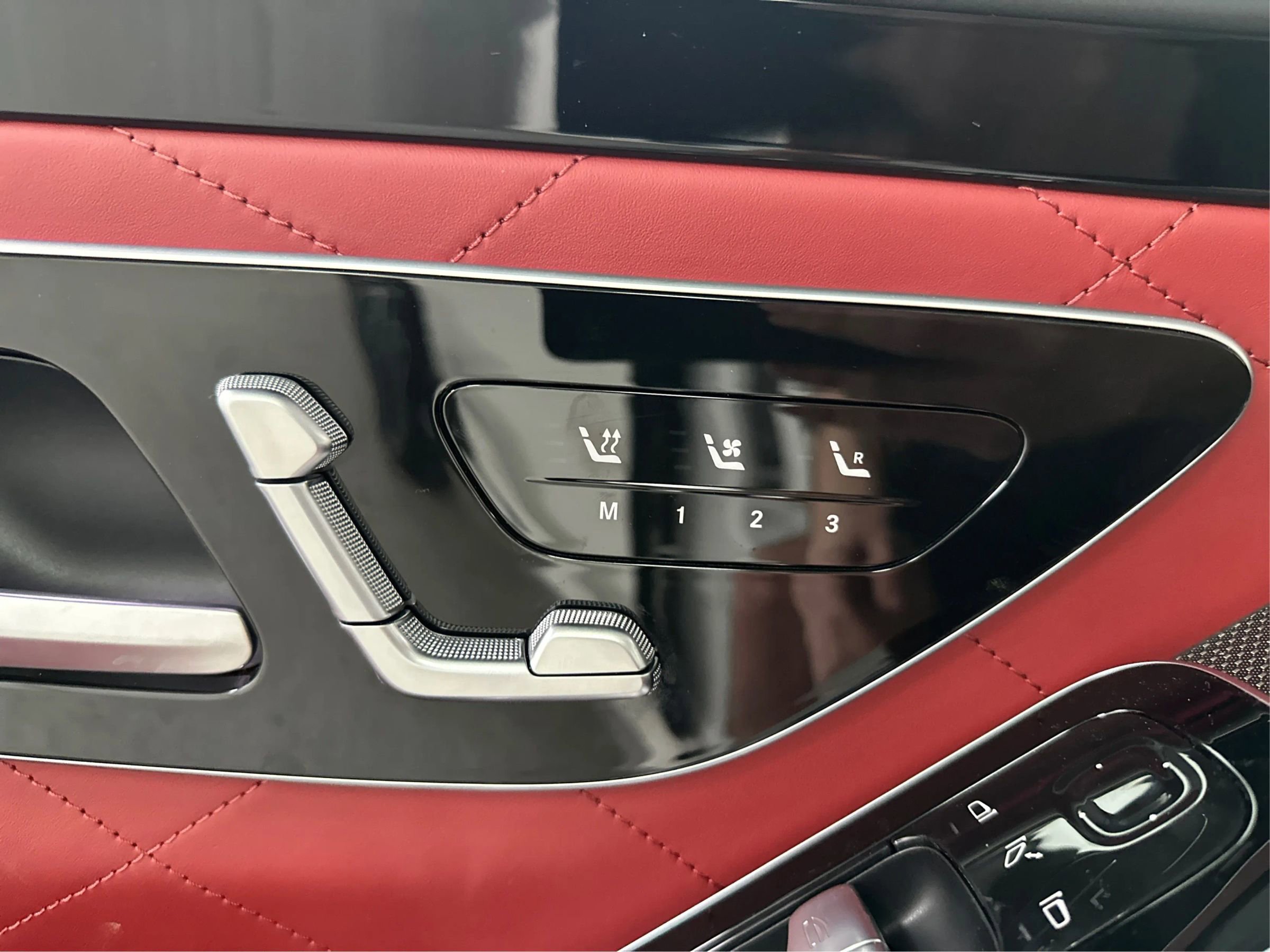 Used 2023 Mercedes-Benz S 580 4MATIC Sedan image 20