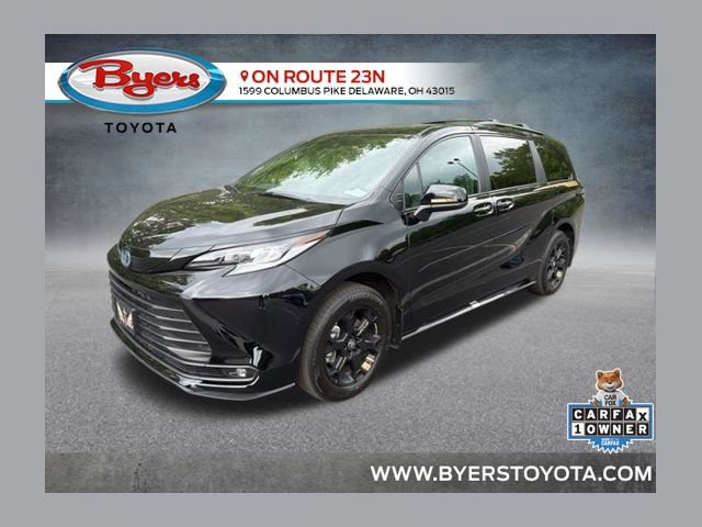 Used 2025 Toyota Sienna XLE Woodland Edition AWD/4WD image 1