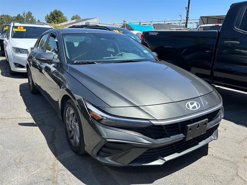 Used 2024 Hyundai Elantra SEL FWD image 34