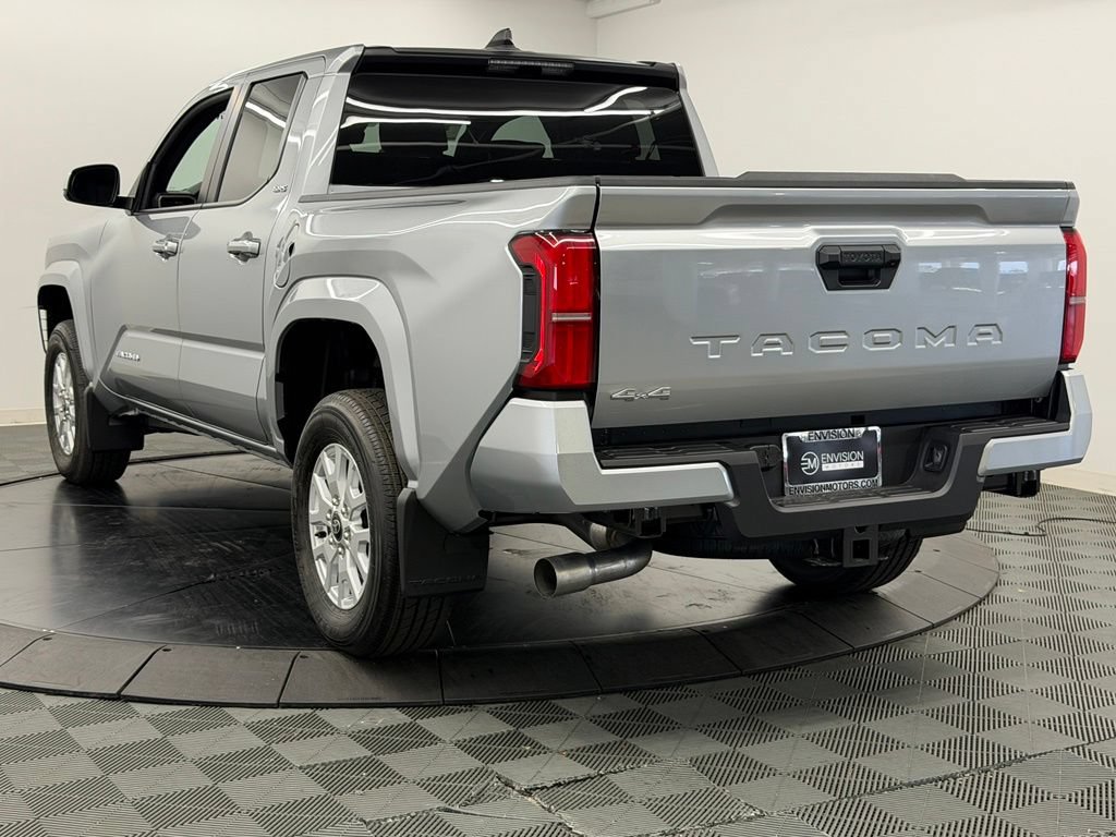 Used 2026 Toyota Tacoma SR5 AWD/4WD image 12