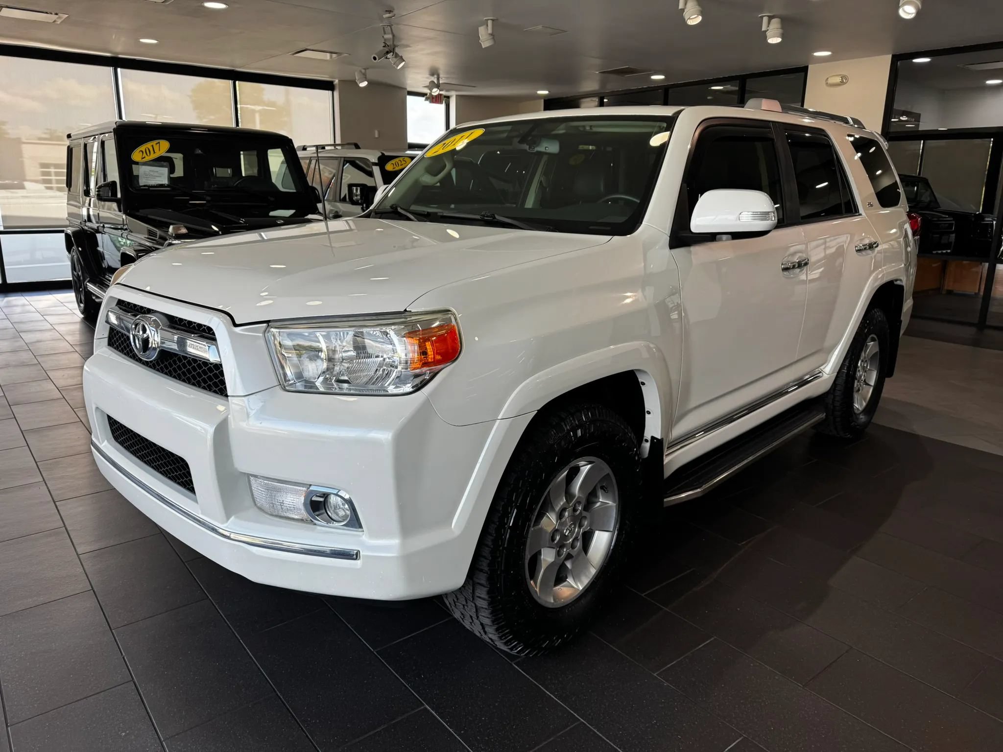 Used 2011 Toyota 4Runner SR5 w/ Premium Pkg w/Leather AWD/4WD image 1