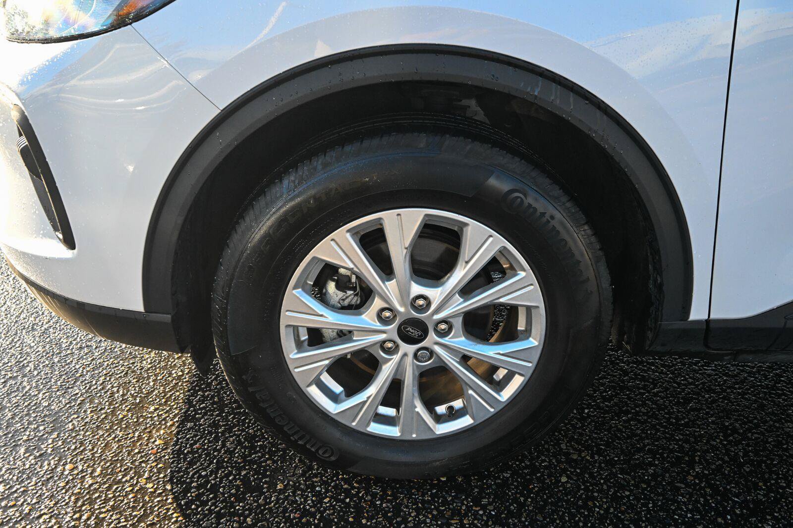 Used 2024 Ford Escape Active w/ Tech Pack #1 AWD/4WD image 12