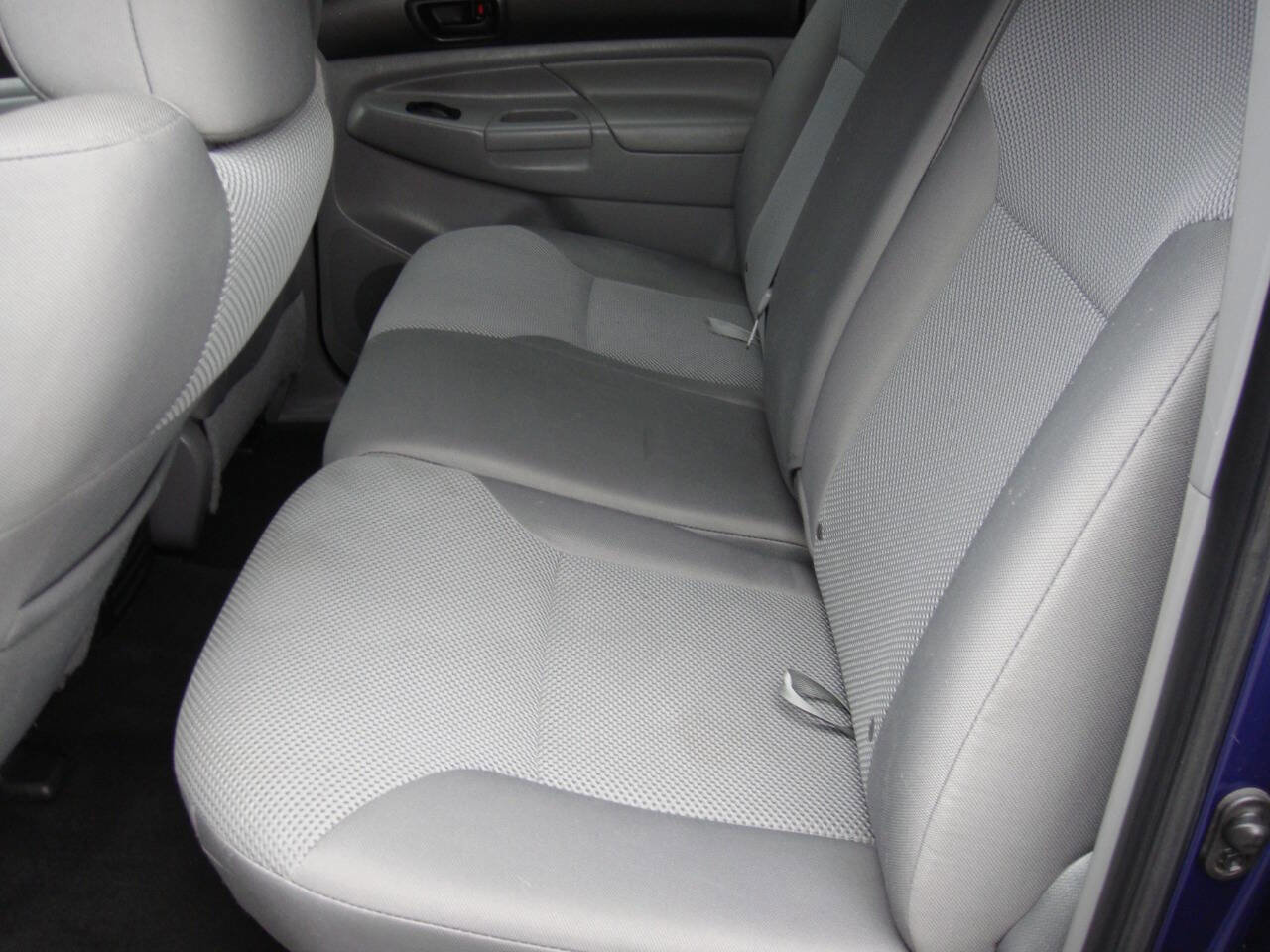 Used 2015 Toyota Tacoma 4x4 Double Cab w/ TRD Sport Package image 12