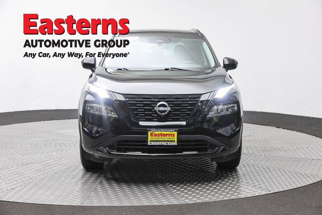 Used 2023 Nissan Rogue SV w/ SV Premium B Package AWD/4WD image 2