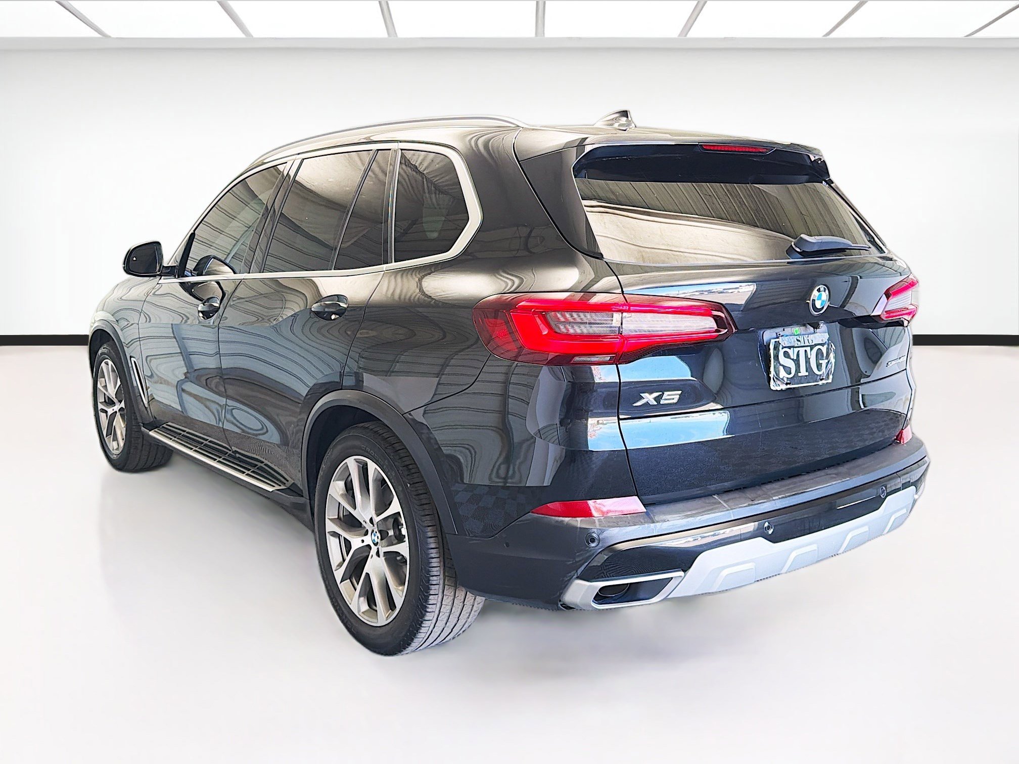 Used 2022 BMW X5 sDrive40i w/ Parking Assistance Package image 6