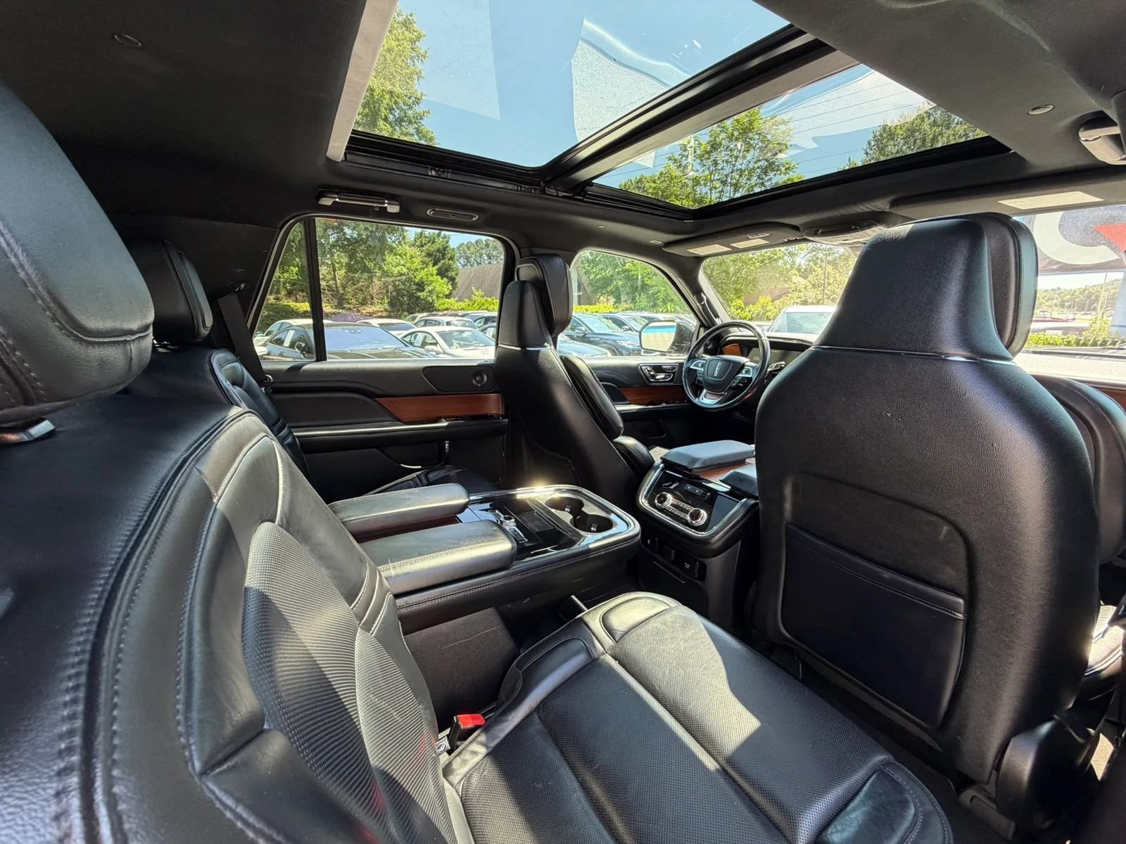 Used 2018 Lincoln Navigator Reserve w/ Technology Package AWD/4WD image 39