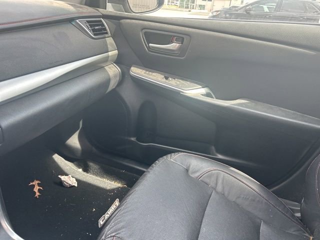 Used 2015 Toyota Camry SE image 29