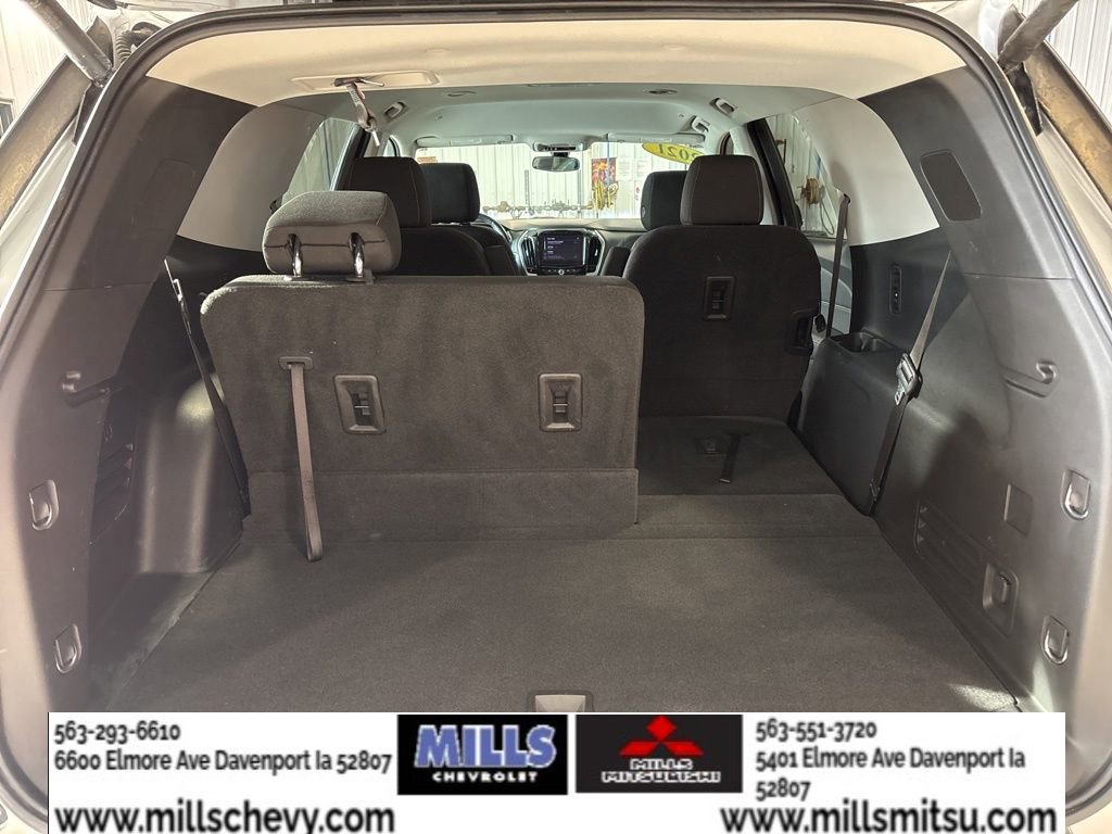 Used 2021 Chevrolet Traverse LT image 14