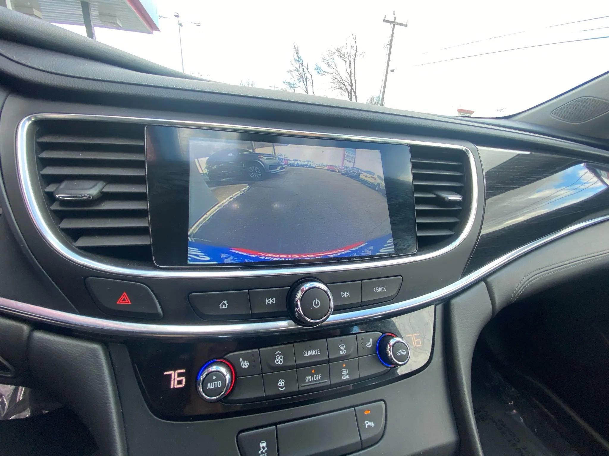 Used 2018 Buick LaCrosse Essence image 17