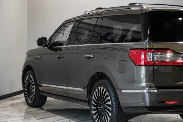 Used 2020 Lincoln Navigator Black Label w/ Cargo Convenience Package AWD/4WD image 15