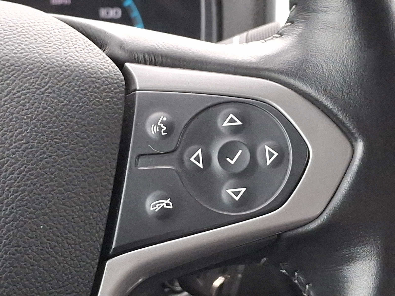 Used 2018 Chevrolet Colorado LT image 21