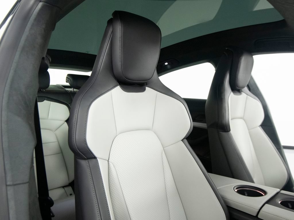 New 2026 Porsche Taycan GTS AWD/4WD image 36