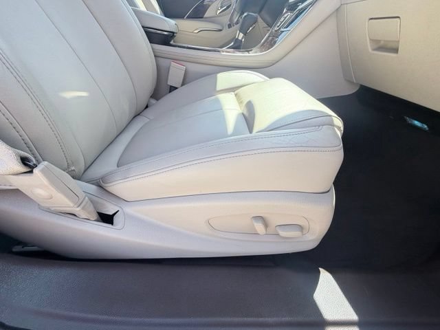 Used 2015 Buick LaCrosse Leather w/ Experience Buick Package FWD image 28