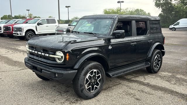 New 2026 Ford Bronco Outer Banks AWD/4WD image 2