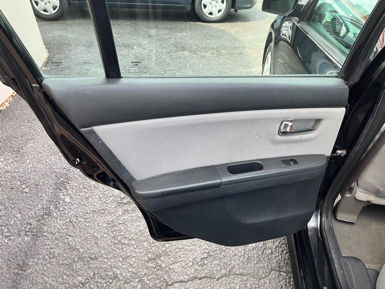 Used 2012 Nissan Sentra 2.0 SR w/ Moonroof Pkg FWD image 25