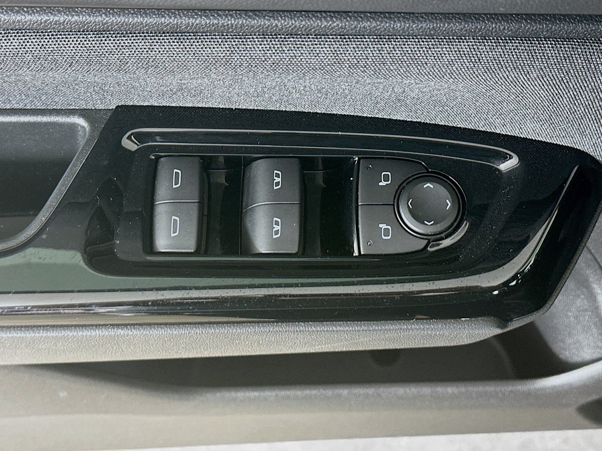 Used 2025 Honda Prologue EX image 15