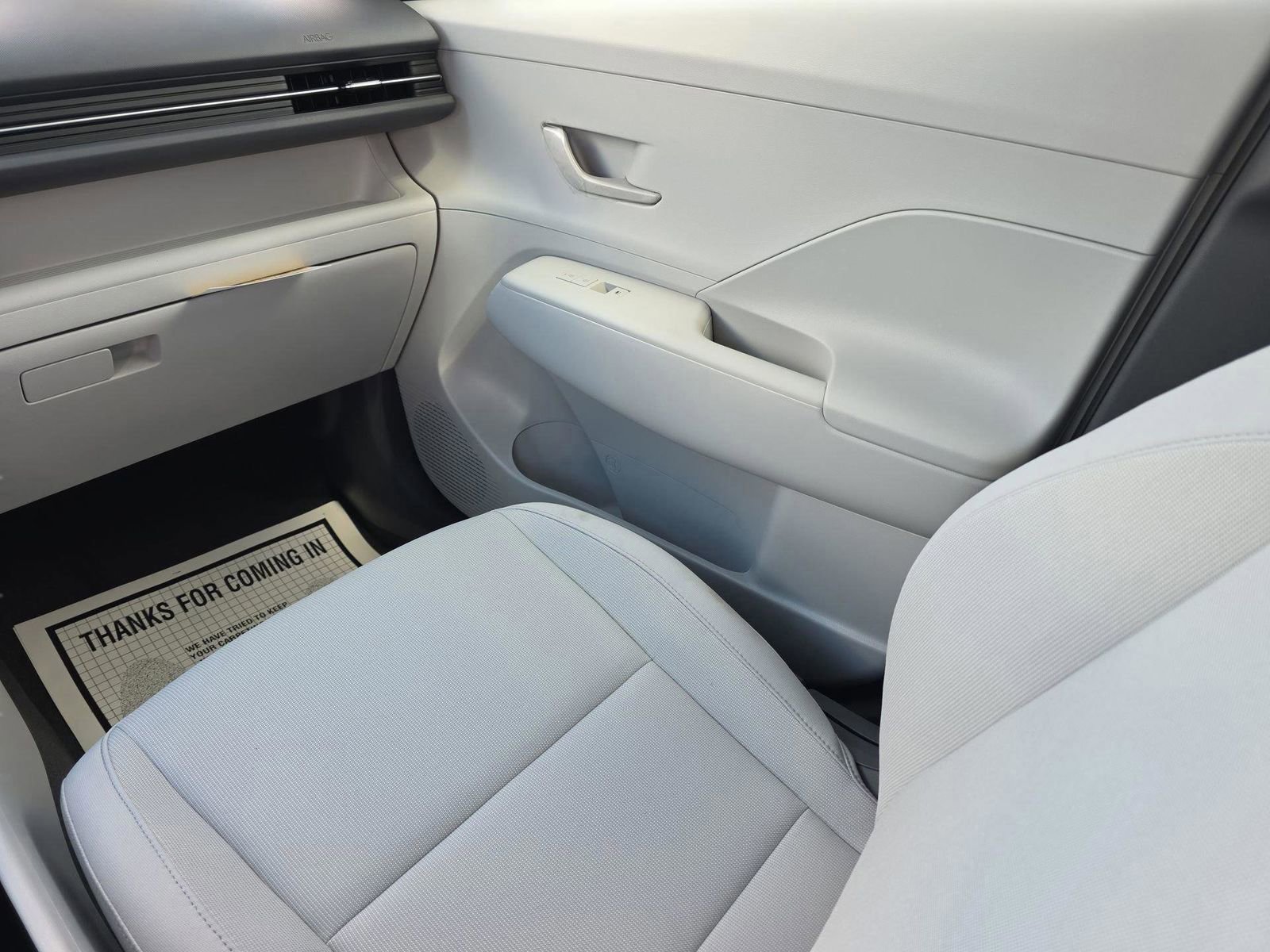 New 2026 Hyundai Kona SE image 13