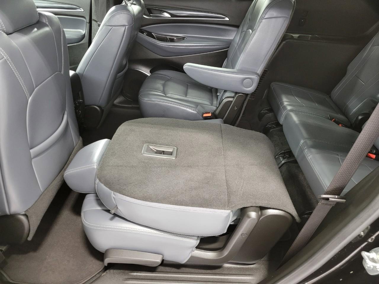 Used 2024 Buick Enclave Premium image 25