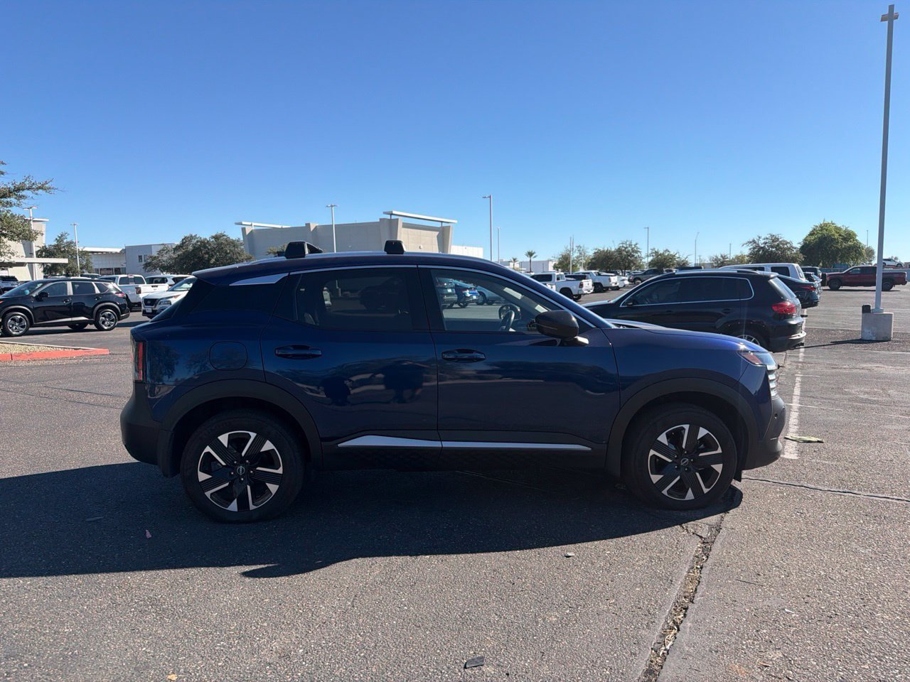 Certified 2026 Nissan Kicks SR FWD image 4
