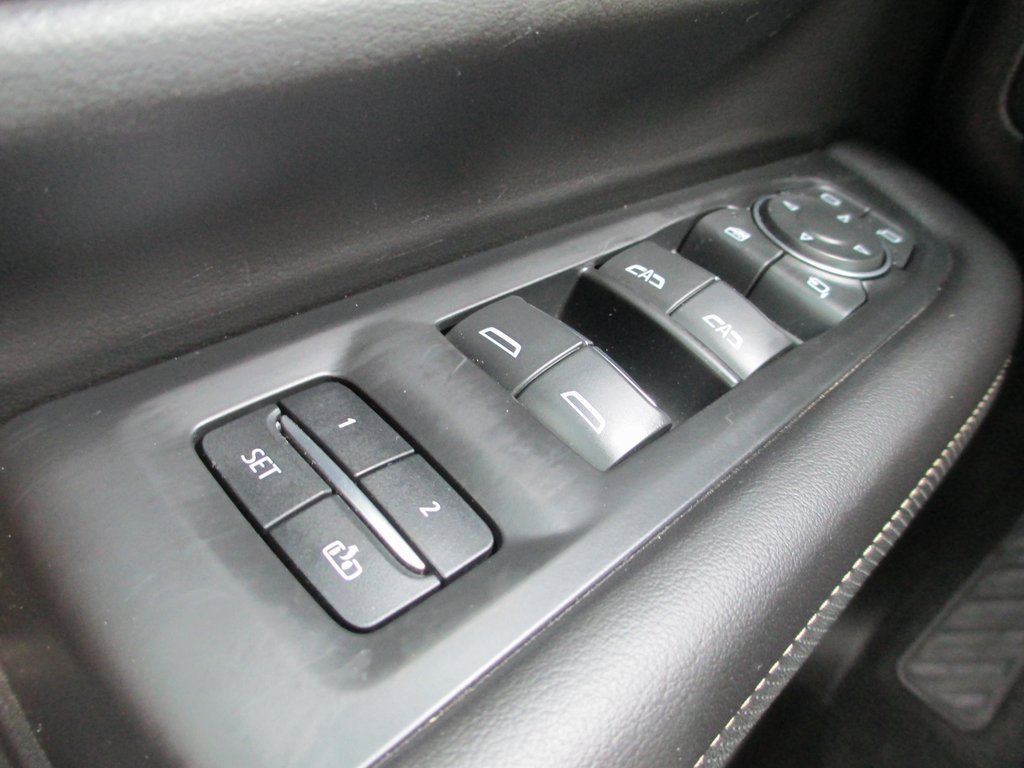 Used 2021 Chevrolet Tahoe Premier w/ Premium Package image 27