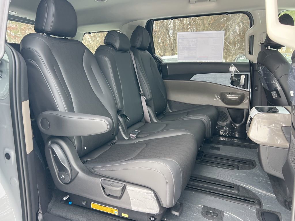 New 2026 Kia Carnival EX image 14