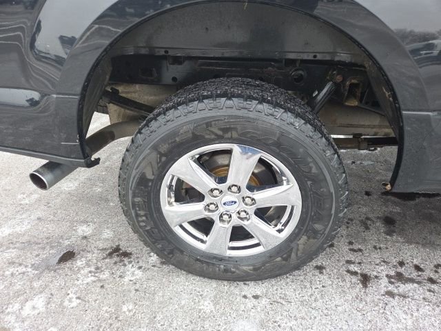 Used 2018 Ford F150 XLT w/ Equipment Group 302A Luxury image 5