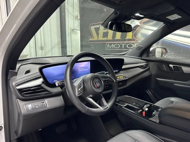 Used 2025 Buick Enclave Preferred AWD/4WD image 5