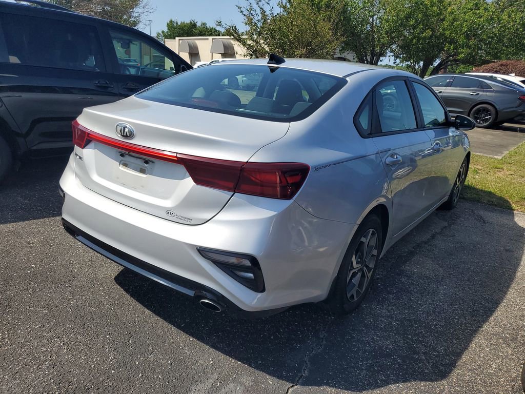 Used 2020 Kia Forte LXS FWD image 4