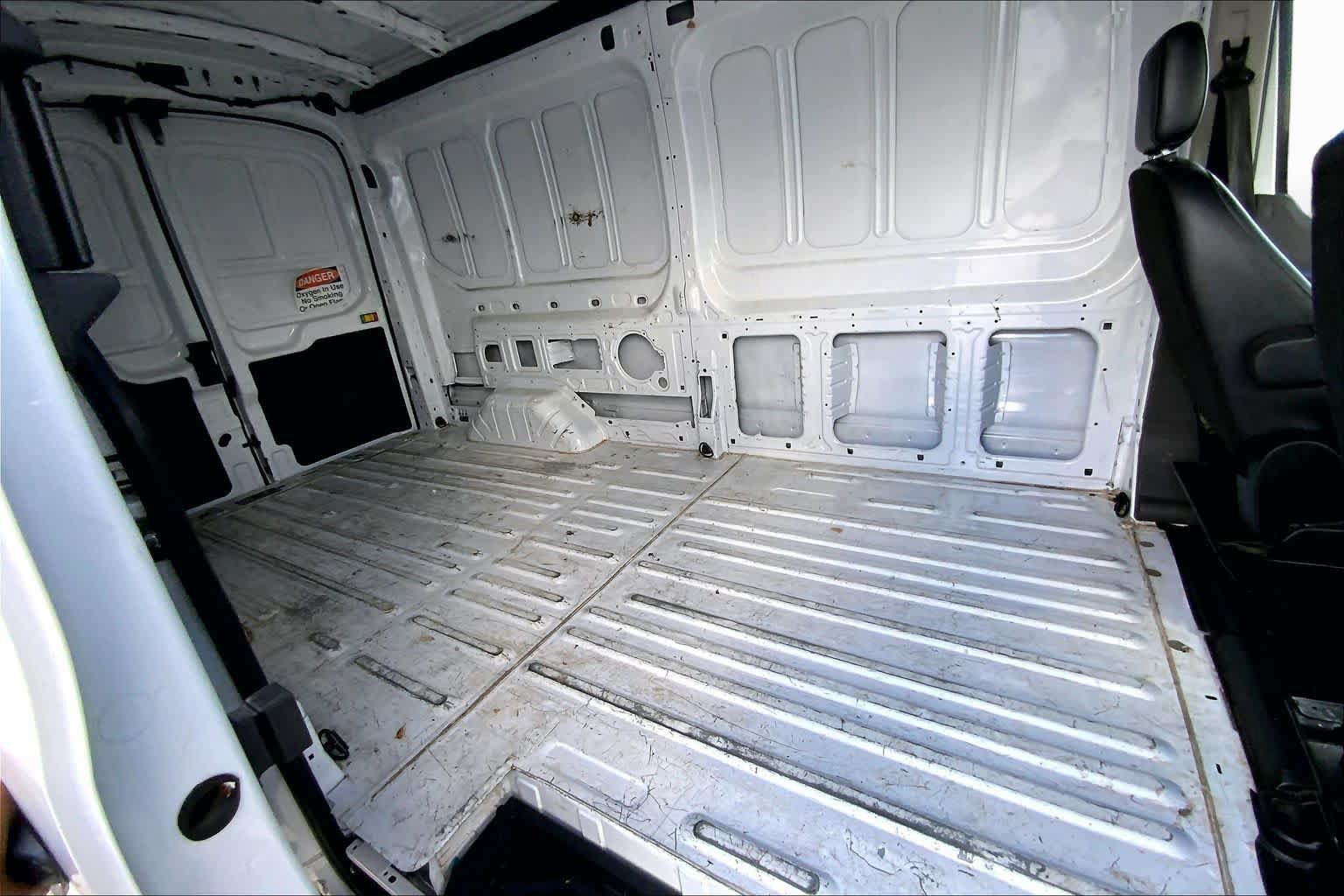 Used 2024 Ford Transit 250 148 Medium Roof RWD image 19