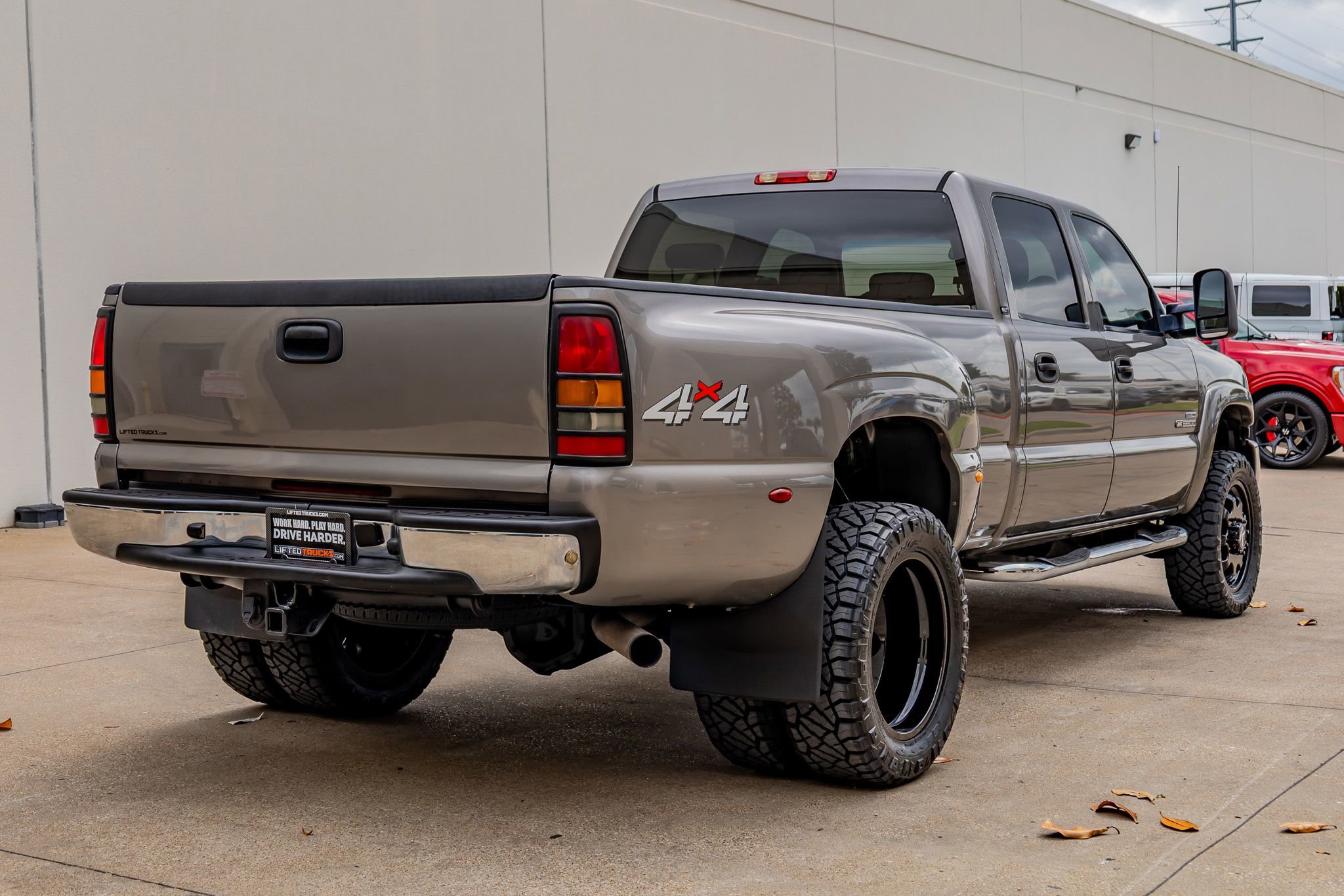 Used 2007 GMC Sierra 3500 SLT w/ Heavy-Duty Power Package image 10