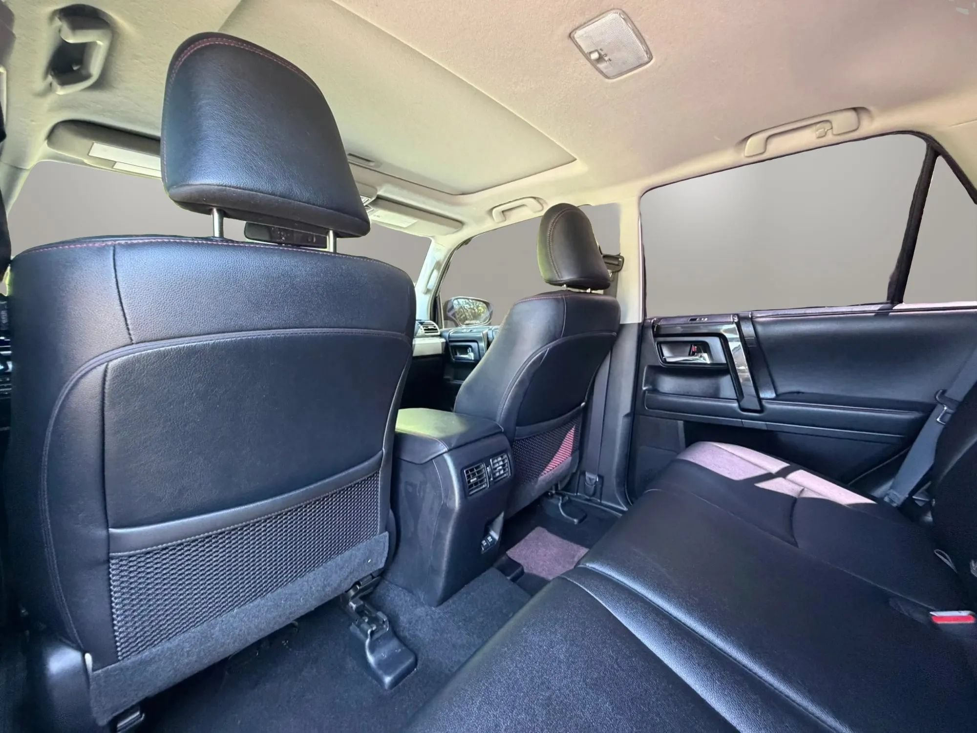 Used 2020 Toyota 4Runner Venture w/ Moonroof Package AWD/4WD image 14