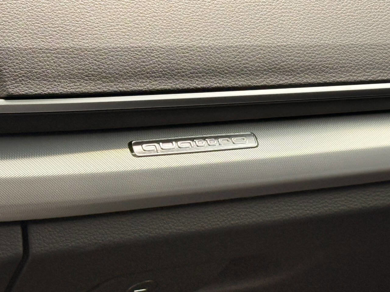 Used 2024 Audi Q5 2.0T Premium w/ Summer of Audi Package image 29