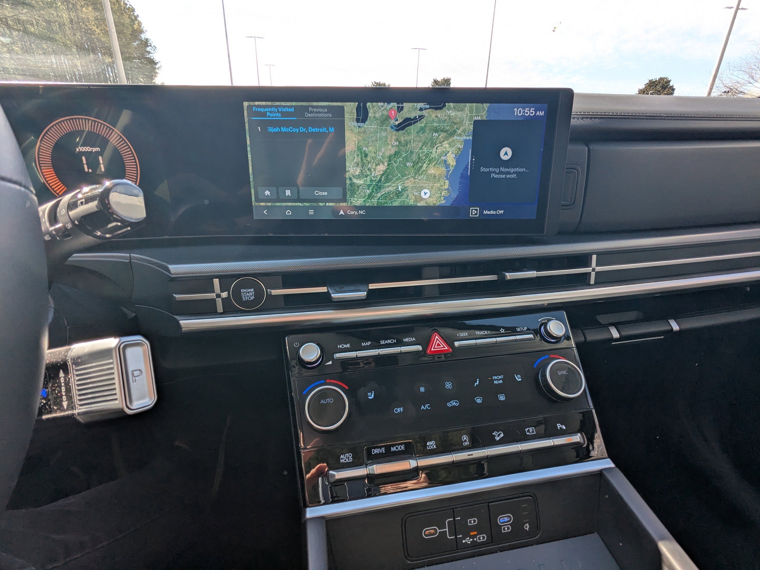 Used 2025 Hyundai Santa Fe XRT image 4