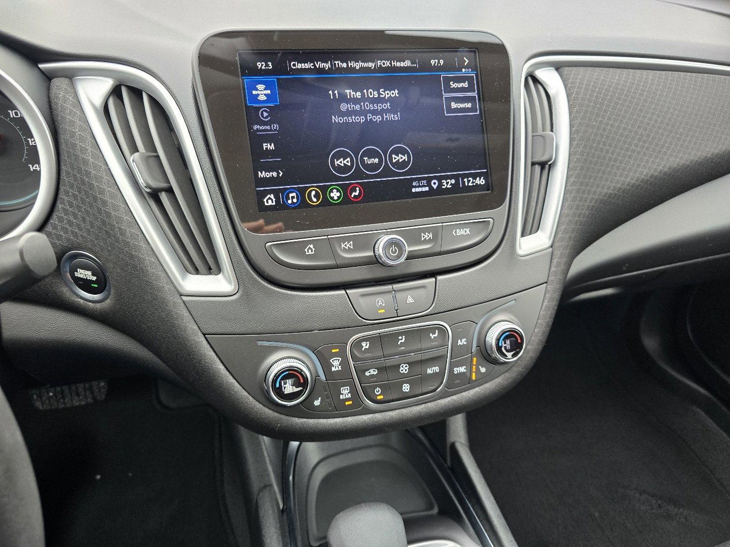 Used 2024 Chevrolet Malibu LT image 34