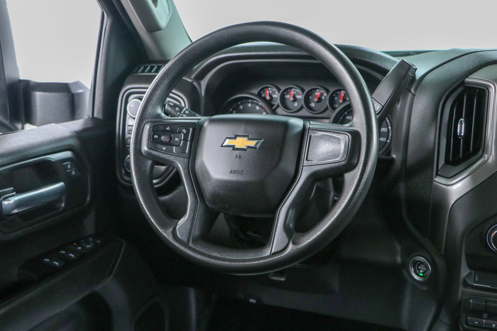 Used 2025 Chevrolet Silverado 2500 Custom w/ Custom Convenience Package AWD/4WD image 13