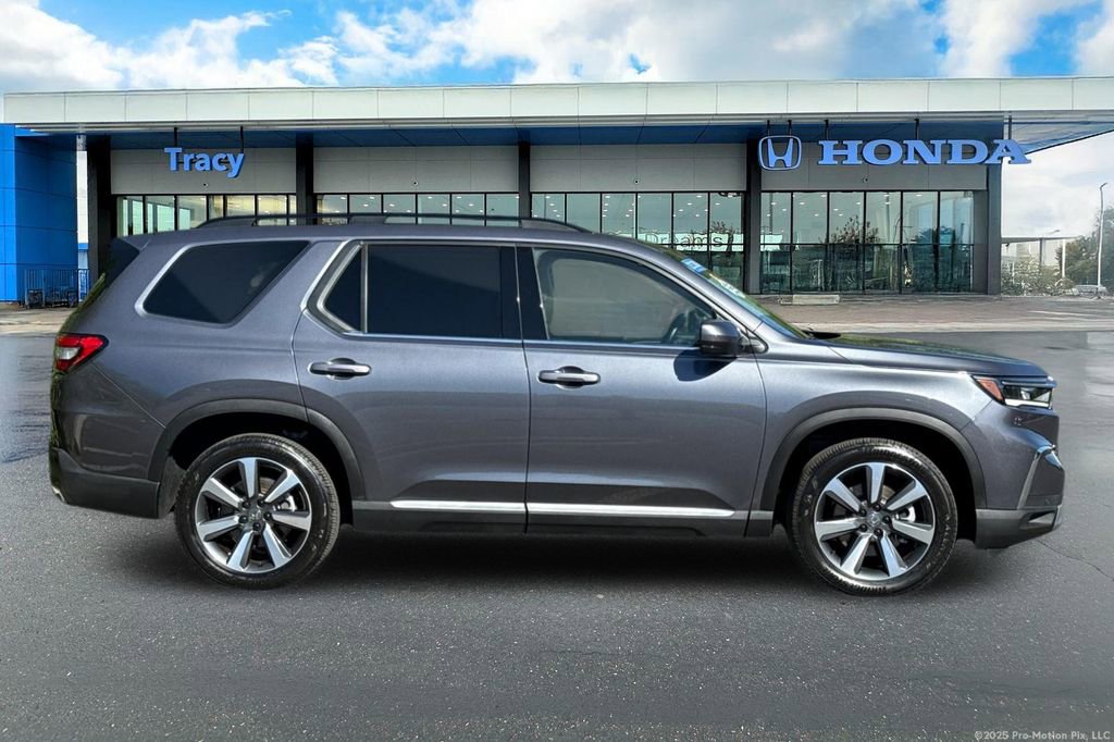 Certified 2024 Honda Pilot Elite image 4