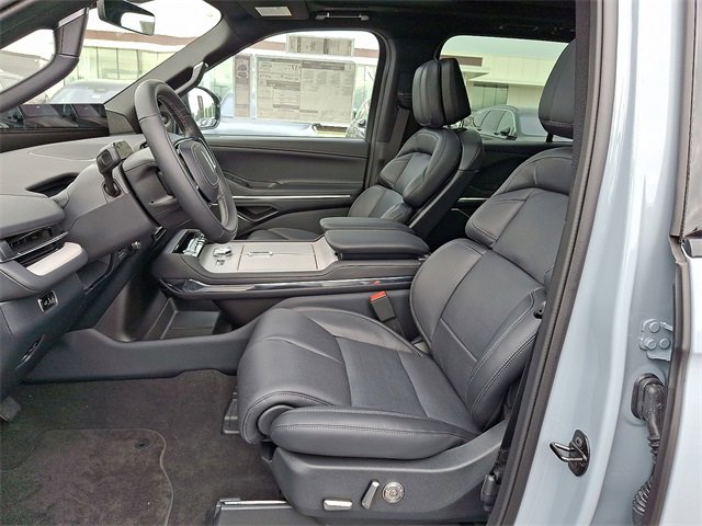 New 2025 Lincoln Navigator Reserve w/ Jet Appearance Package image 6