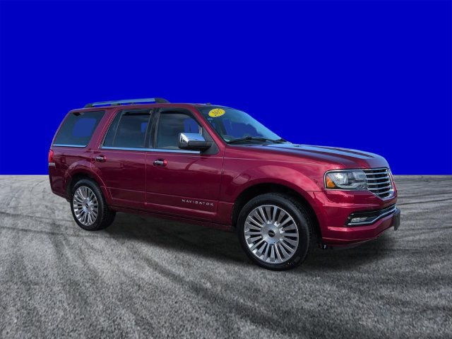 Used 2017 Lincoln Navigator Select RWD image 2