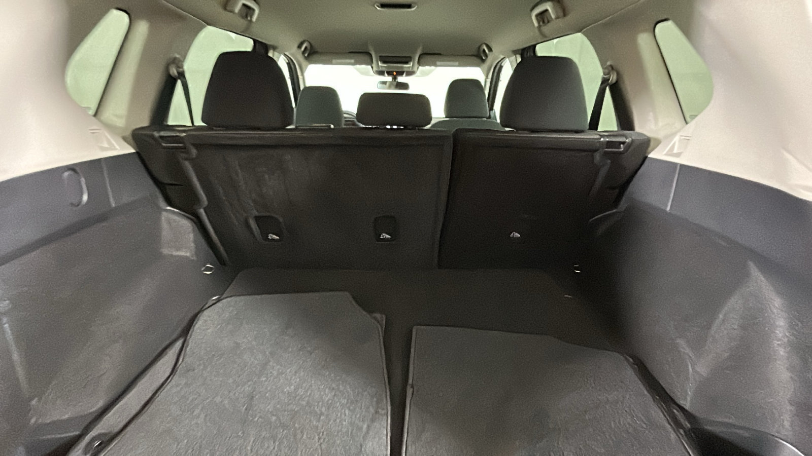 Certified 2026 Nissan Rogue SV AWD/4WD image 37