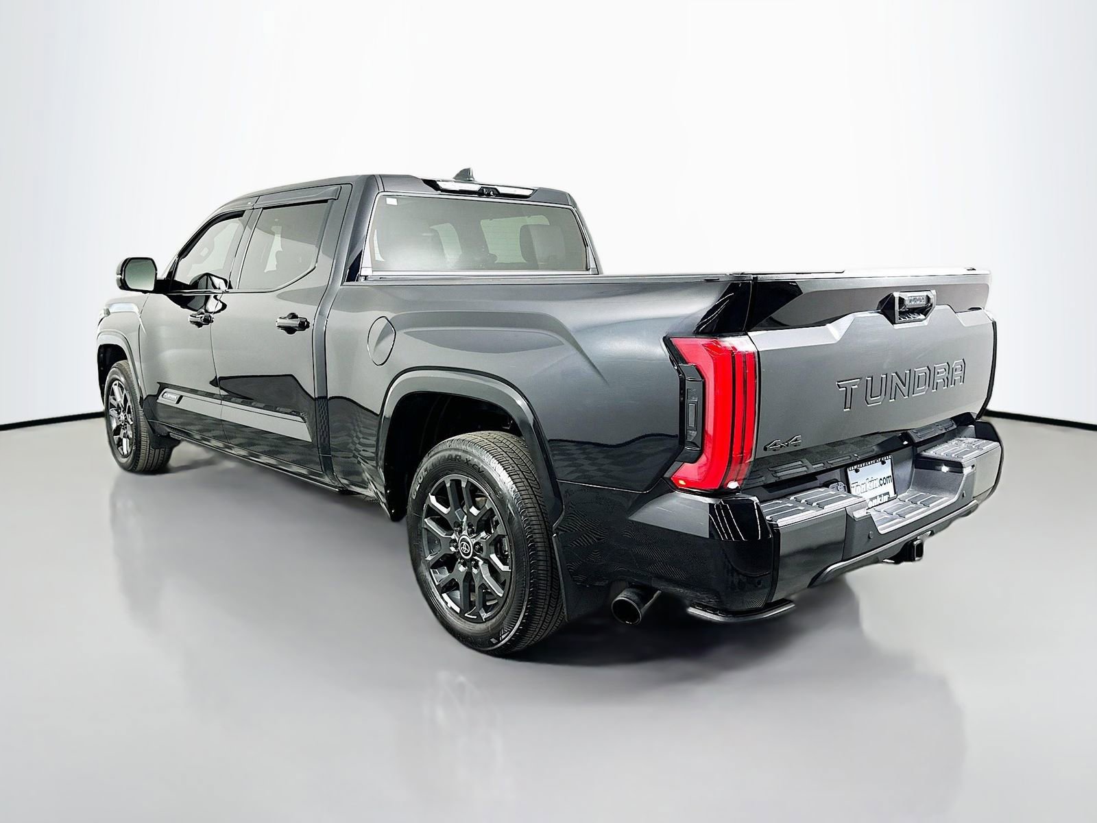 Used 2024 Toyota Tundra Platinum image 5