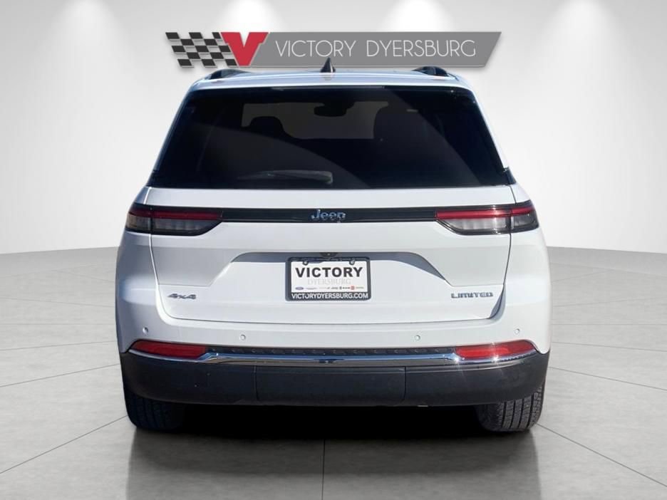 Used 2023 Jeep Grand Cherokee Limited image 7