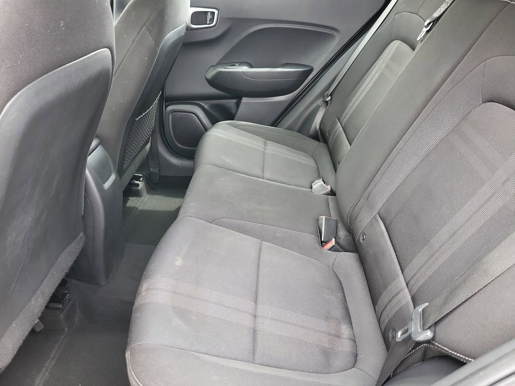 Used 2020 Hyundai Venue SEL FWD image 12