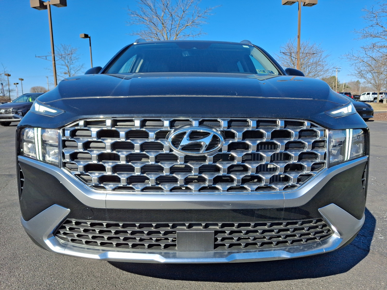 Used 2023 Hyundai Santa Fe SEL Convenience image 2